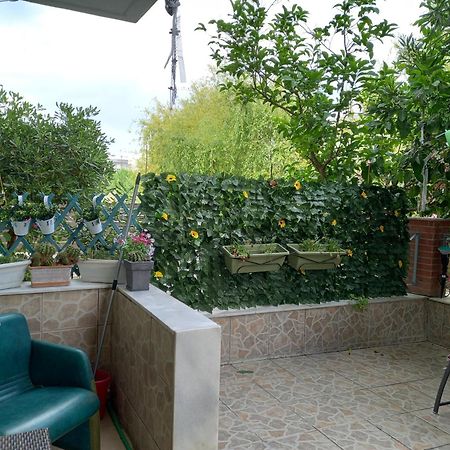 Peramos Apartments Néa Péramos Bagian luar foto