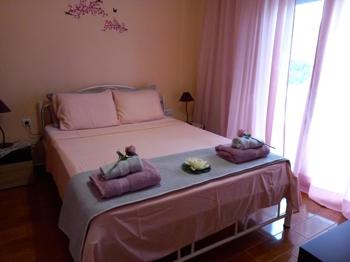 Peramos Apartments Néa Péramos Bagian luar foto