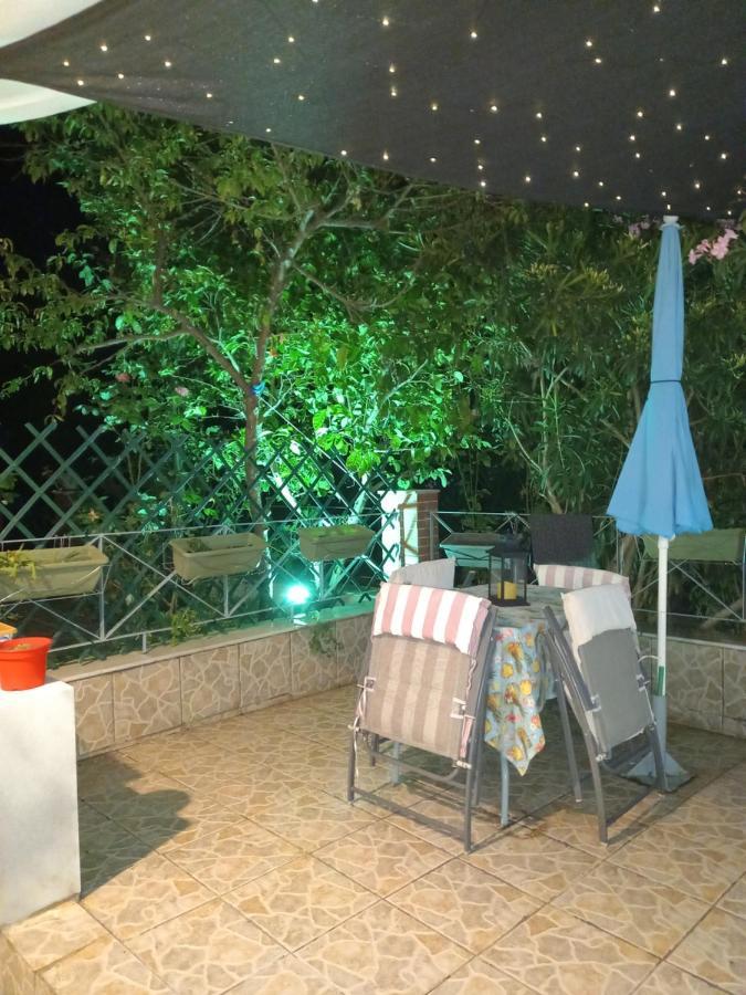 Peramos Apartments Néa Péramos Bagian luar foto
