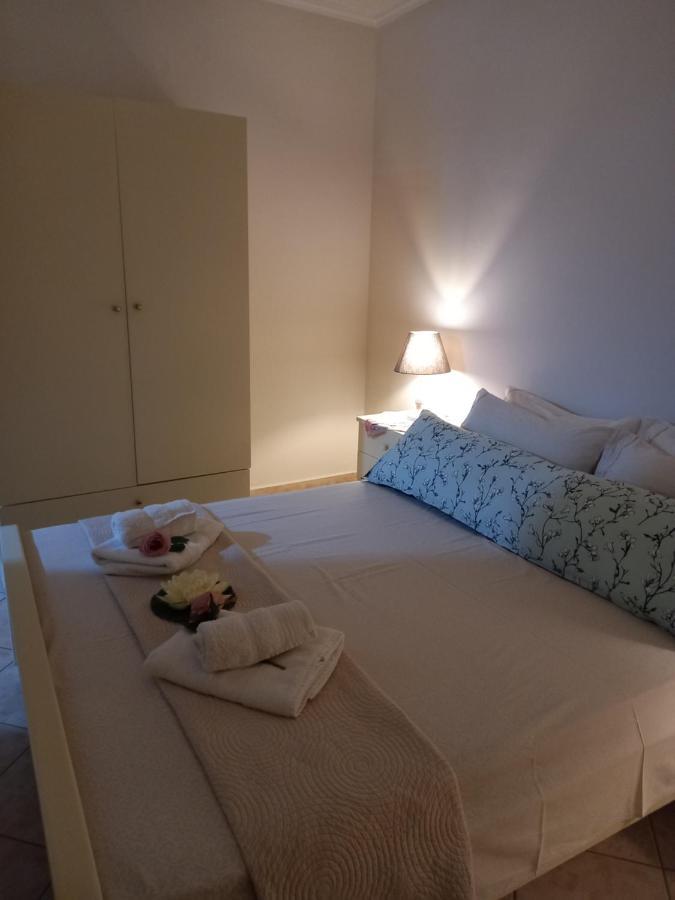 Peramos Apartments Néa Péramos Bagian luar foto