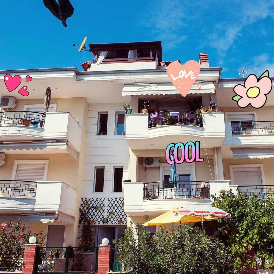 Peramos Apartments Néa Péramos Bagian luar foto